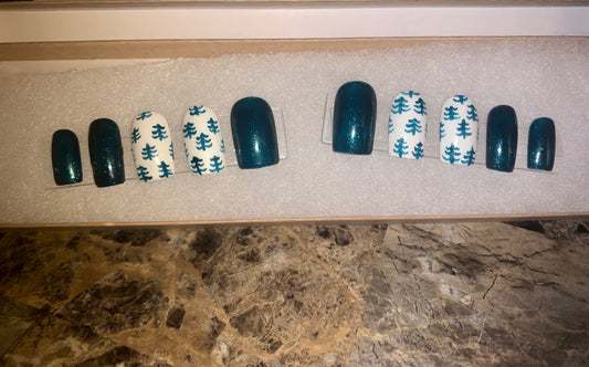 Press On Nails: Emerald Evergreen